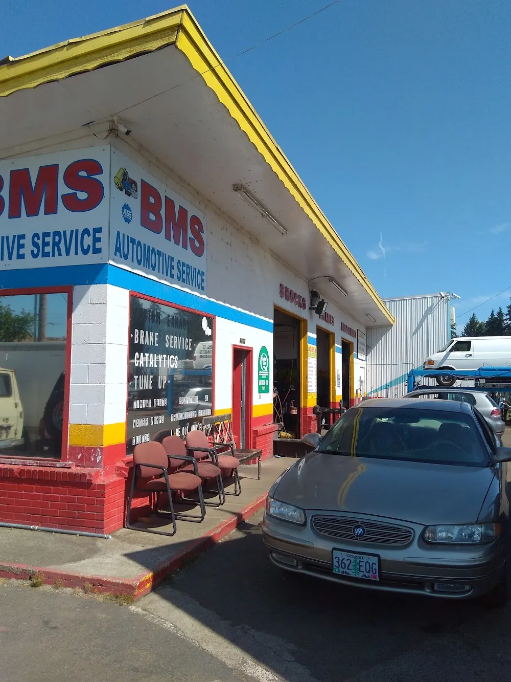 The BMS Maximum Exhaust & Brakes shop at 2181 State St in Salem, OR